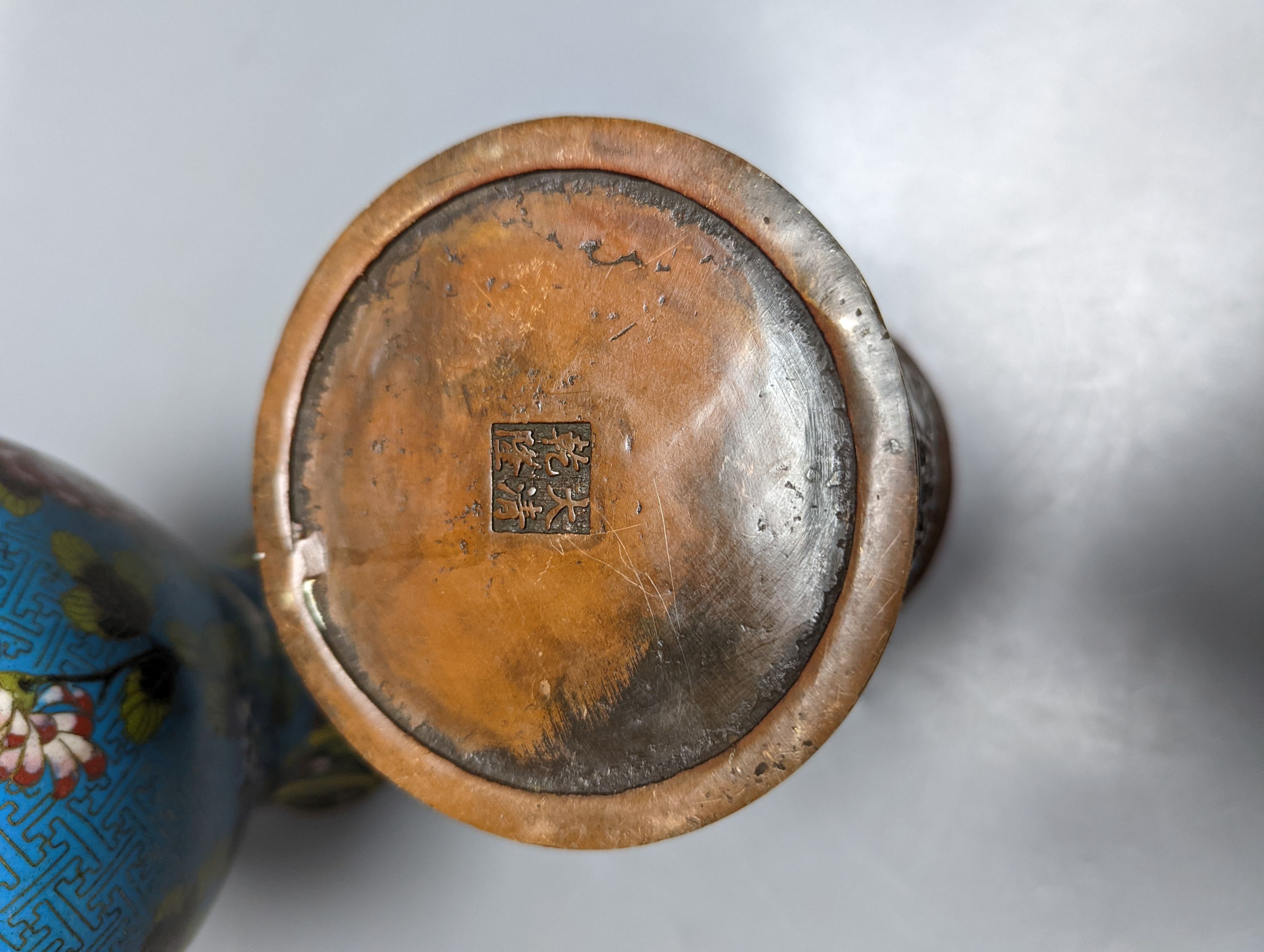 A Chinese cloisonne enamel vase and cover, early 20th century and a bronze brush pot 25cm